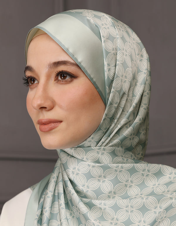 ITZY SHAWL (SAGE BLUE)